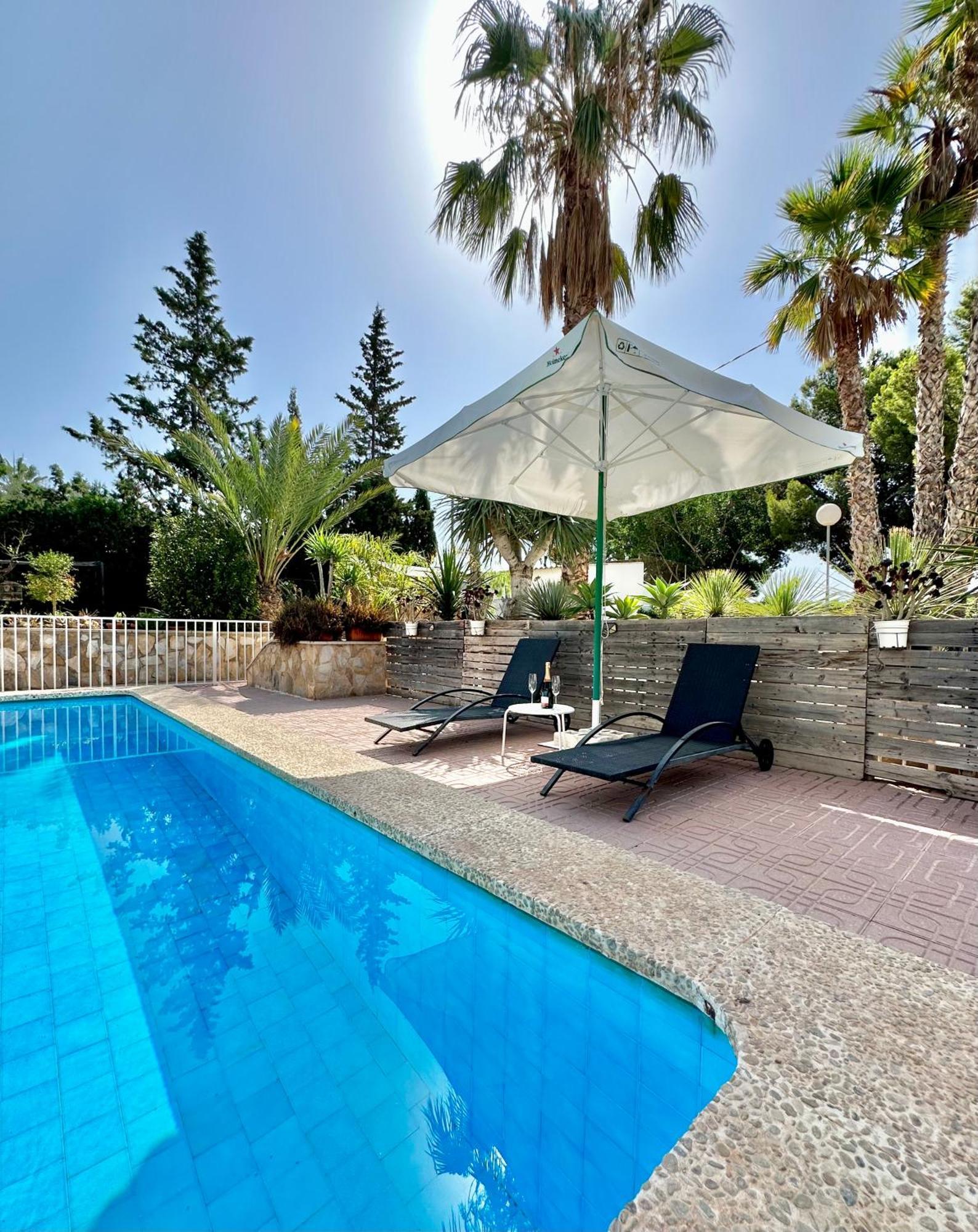 Con Jardin Y Piscina Privada Holiday home Busot